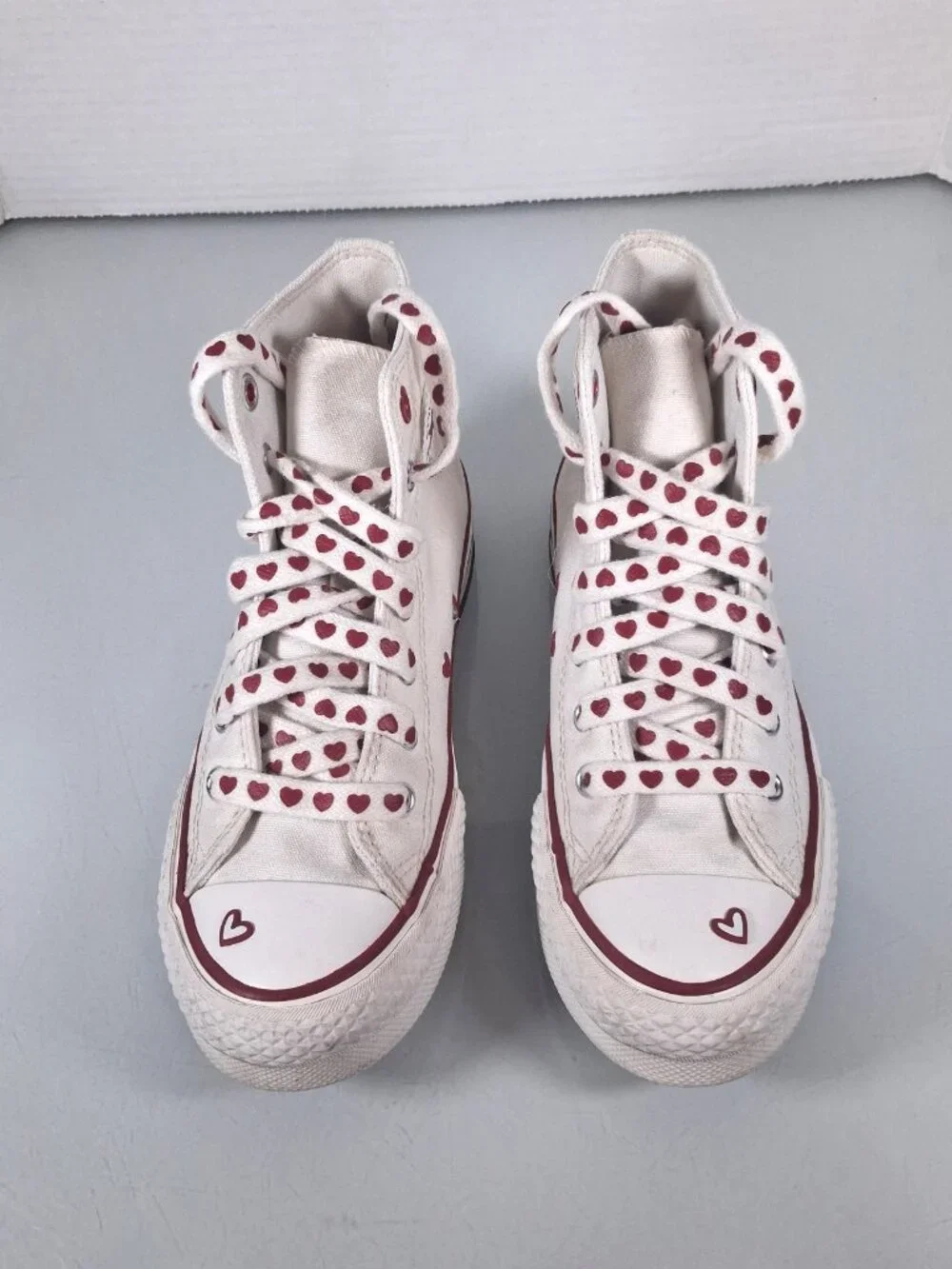 Converse All Star High Top Sneakers Girls Size 3 White Hearts Chuck Taylor Shoes